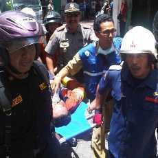 Satu Petugas PMK Diduga Serangan Jantung Saat Padamkan Api