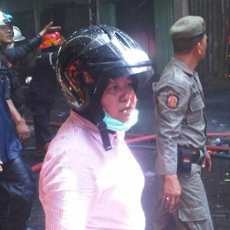 Walikota Ikut Pantau Pemadaman Kebakaran Pertokoan Pacific Megah