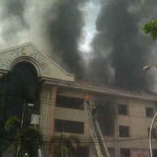 8 Unit Ruko Pacific Megah Dupak Dilalap Api