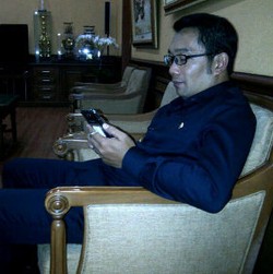 Ridwan Kamil Balas Twitter Sambil Bercanda Supaya Nggak Stres