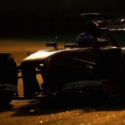 Alami Benturan Keras, Alonso Dibawa ke Rumah Sakit