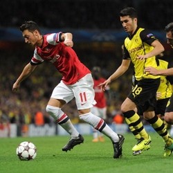 Oezil Sebut Dortmund Favorit Juara