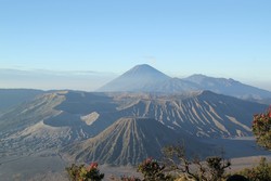 Lautan Pasir, Bukit Teletubbies dan Sunrise Menawan di Bromo
