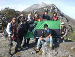 Pendakian Gunung Merapi Pasca Meletus