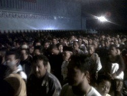 Malam 1 Suro, Ribuan Warga Yogyakarta Gelar Ritual Mubeng Beteng