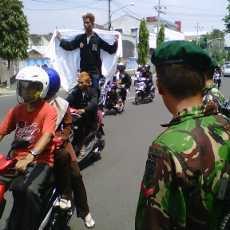 Kapolda Jatim Pantau Konvoi Pesilat Peringati 1 Suro di Madiun