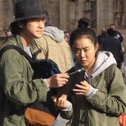 Romantisnya Kim Bum dan Moon Geun Young Liburan ke Praha