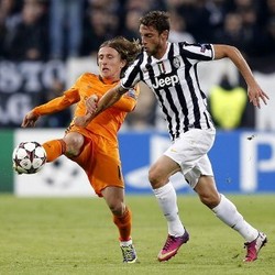 Madrid Manfaatkan Ruang Kosong, Juventus Andalkan Llorente