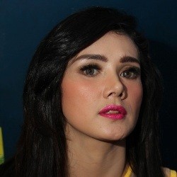 Mulan Jameela Masih Andalkan Ahmad Dhani di Album Terbarunya