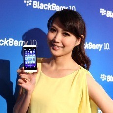 Mengapa BlackBerry 10 Gagal Saingi Android & iPhone?