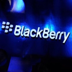 Niat Beli BlackBerry, Lenovo Dihadang Kanada