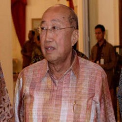 UMP DKI Naik 9%, Sofjan Wanandi: Perusahaan Tak Jadi Relokasi