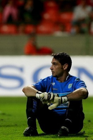 Kehilangan Empat Jari, Kiper Ini Terpaksa Pensiun