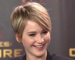 Foto: Penampilan Jennifer Lawrence yang Makin Cantik dengan Rambut Pixie
