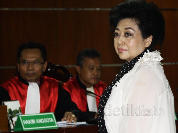 Hartati Murdaya Bersaksi di Pengadilan Tipikor Hartati Murdaya Bersaksi di Pengadilan Tipikor