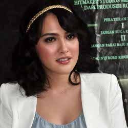 Shandy Aulia Relakan Anaknya Kembali Pada Orangtua Kandung