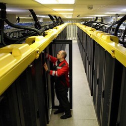 Data Center Makin Banyak Pakai Flash