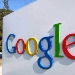Petinggi Google Acungkan Jari Tengah untuk NSA 