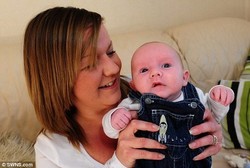 Sang Ibu Baru Sembuh dari Kanker Langka, Bayinya Malah Kena Radang Otak