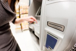4 Tempat Paling Berisiko untuk Menggunakan Kartu Debit