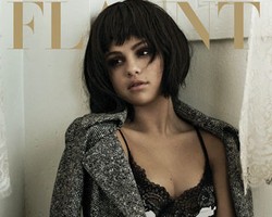 Selena Gomez Tampil Dewasa dengan Rambut Pendek dan Lingerie