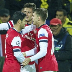 Rooney Ragukan Arsenal, Ramsey: Kami Akan Finis di Atas MU