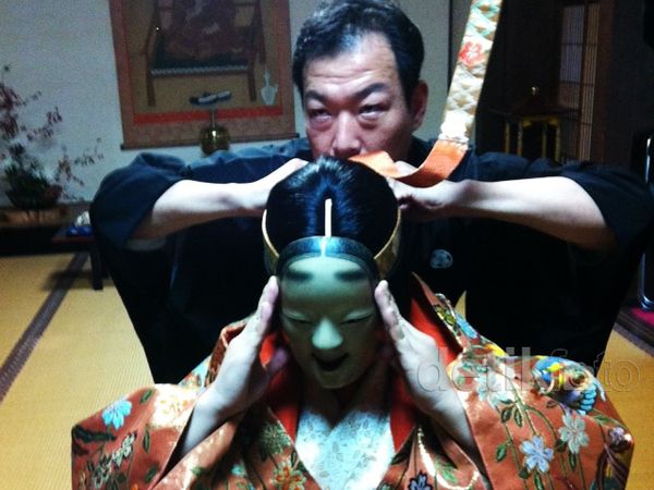 Begini Cara Mendandani Pemain Opera Klasik Jepang