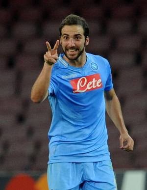 Pirlo Terkesan Higuain