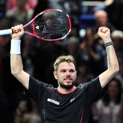 Wawrinka Pelihara Peluang Lolos