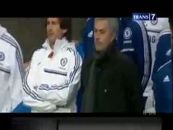 Hazard Selamatkan The Blues