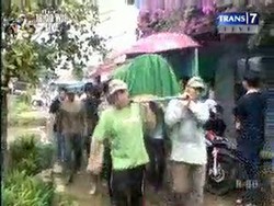 Korban Tawuran Tenggelam, Keluarga Histeris