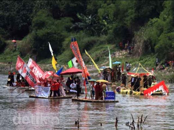 Festival Getek Bengawan Solo