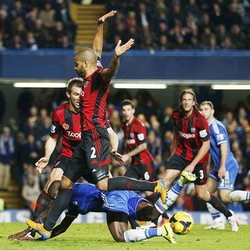 Ramires Terlalu Mudah Jatuh