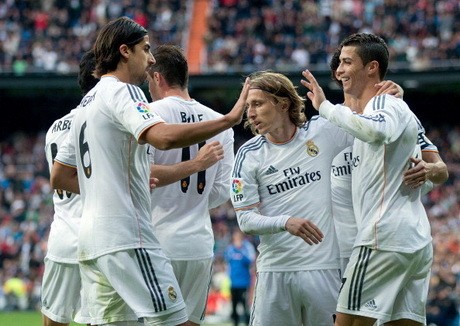 Ancelotti Puji Madrid dan Ronaldo