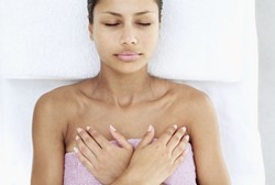 Hai Wanita, Jaga Kesehatan Payudara dengan 5 Cara Berikut