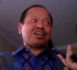 Gaya Keren Bhatoegana Berbehel