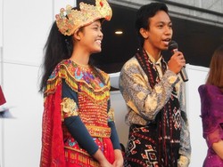 Saat Anak Sakai Bertanya Makan Pakai Tangan dan Sambal ala Indonesia