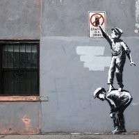  Karya Banksy, Grafiti Atau Bukan?