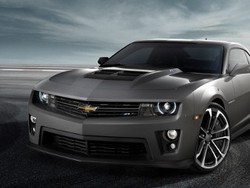 Hanya karena Salah Pasang Stiker, Chevy Camaro Ditarik