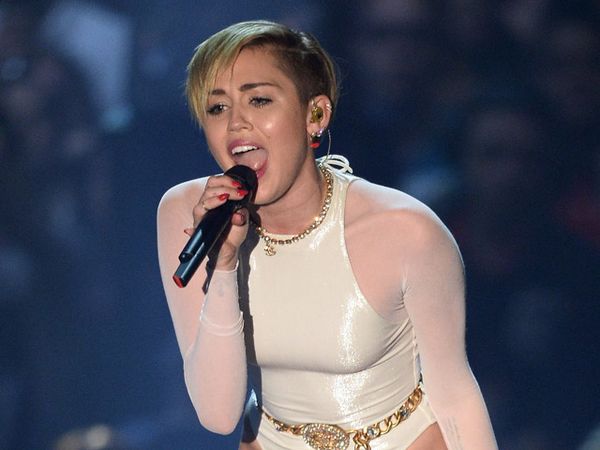 Aksi Panggung Memukau di MTV EMA 2013