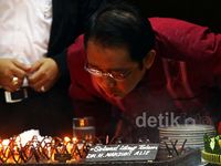 Marzuki Alie Rayakan Ultah di Gedung DPR