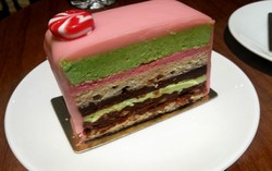 Colette & Lola: Ngemil Asyik Lolipop Cake Bertabur Pop Rocks