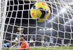 Jamu Napoli, Juve Menang Telak