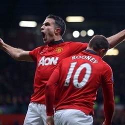 Rooney dan Van Persie Tampil Hebat di Saat yang Tepat