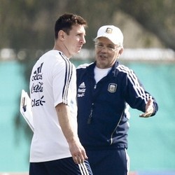 Sabella Khawatirkan Cedera Messi