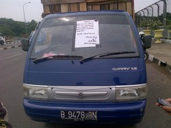 Tempelkan Surat Wasiat, Mobil Ini Berharap Tidak Ditilang