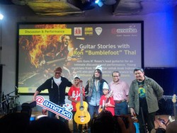 Gitaris Guns N Roses: Saya Sangat Mendukung Gerakan 1000 Gitar Untuk Anak Indonesia