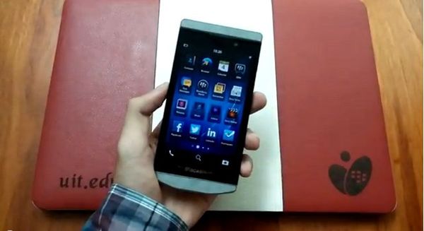 Ponsel Mewah BlackBerry Porsche