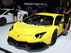Maharnya Belasan Miliar untuk Aventador Edisi 50 Tahun