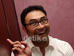 Ngantuk Berat, Surya Saputra Sempat Tidur di Pinggir Tol